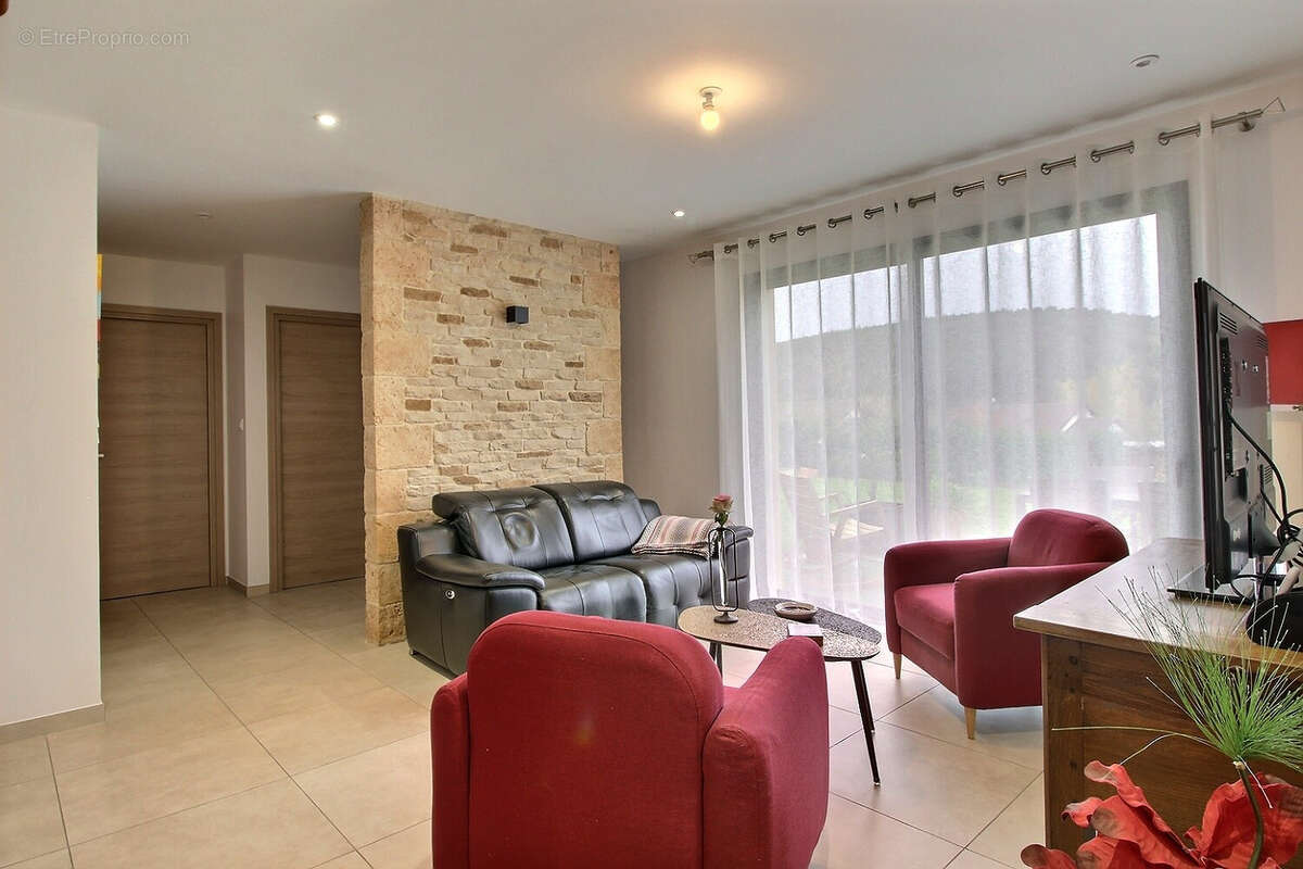 Maison à SAINT-GENGOUX-LE-NATIONAL