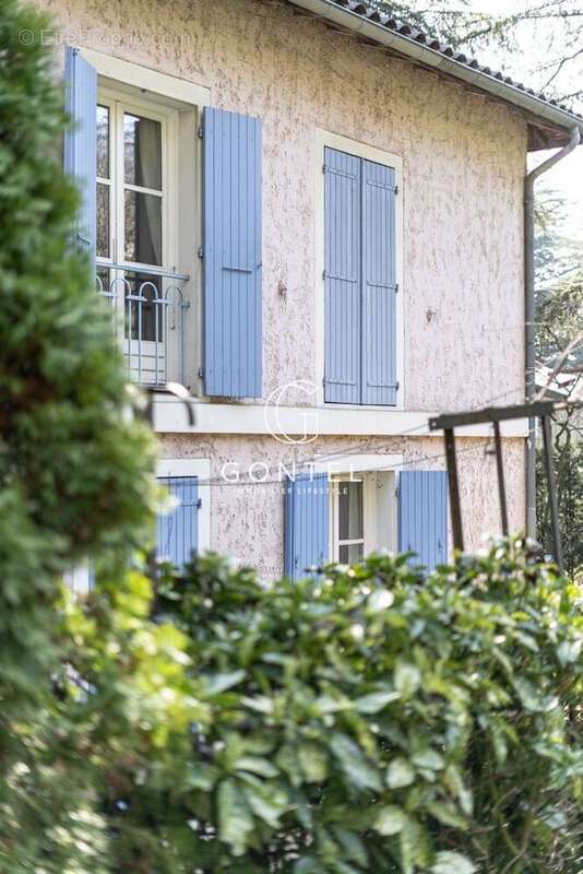 Maison à SAINT-CYR-AU-MONT-D'OR