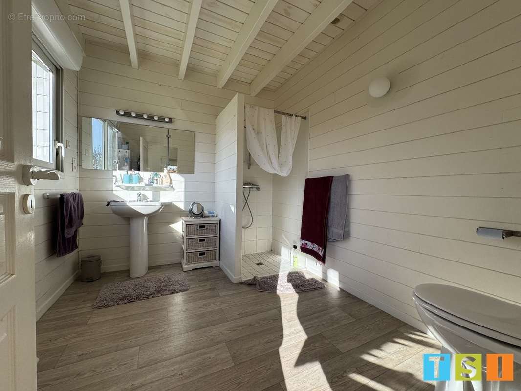 Maison à SAINT-MARCET