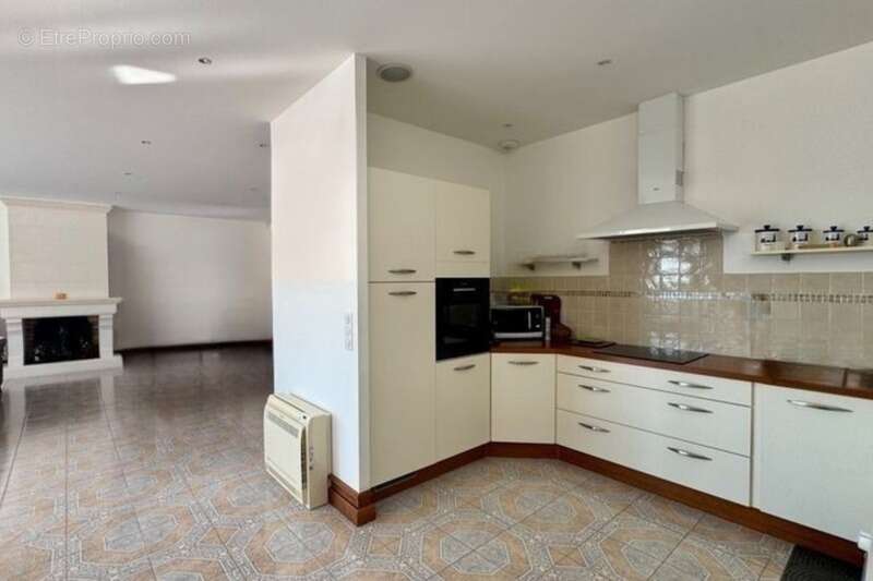 Maison à PORT-DES-BARQUES