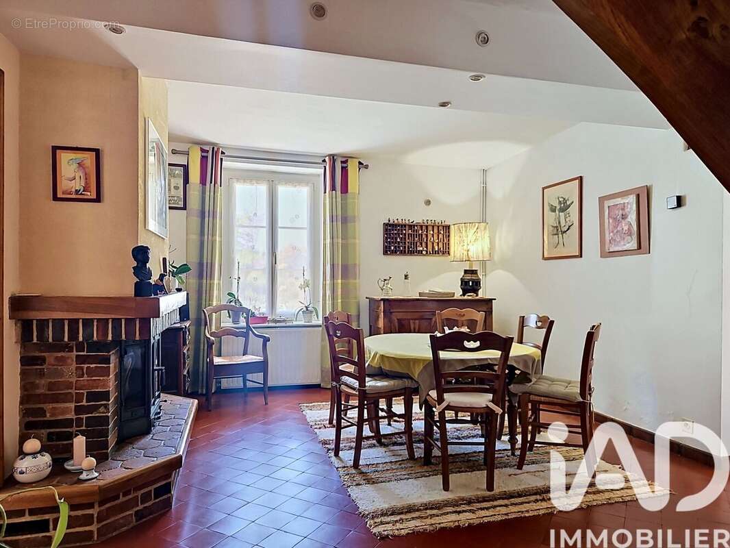 Photo 5 - Maison à LA CELLE-SAINT-CYR