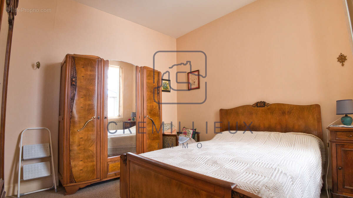 Maison à GUILHERAND-GRANGES