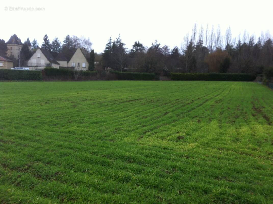 Terrain à LALINDE