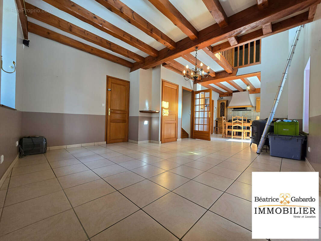 Maison à LAMURE-SUR-AZERGUES