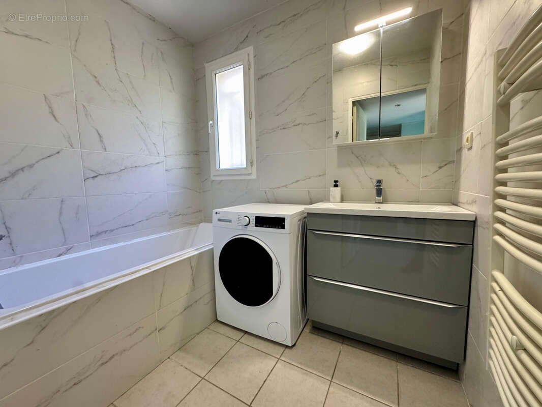 Appartement à MARSEILLE-9E