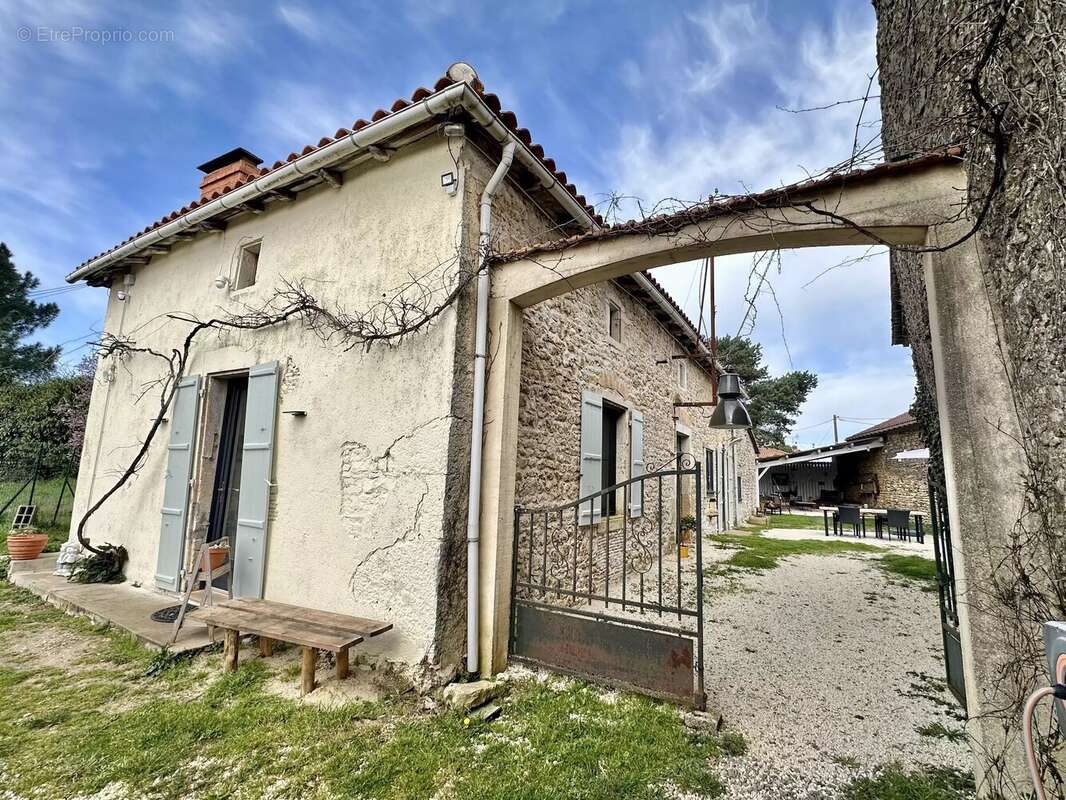 Maison à SAINT-CLAUD