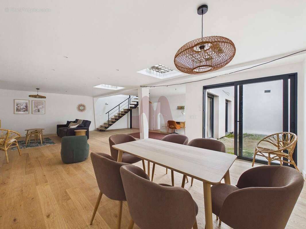 Appartement à PARIS-19E