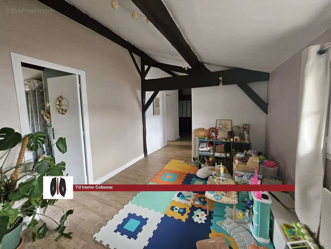 Maison en pierre 4 chambres 1 bureau – 200 m² – Terrain 1 300 m² - photo 9