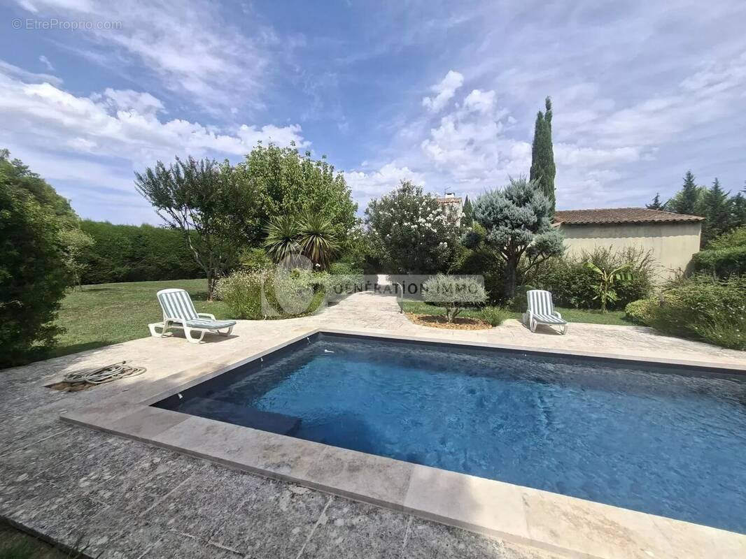 Fontvieille - maison familiale en campagne avec jardin paysagé et piscine - photo 1