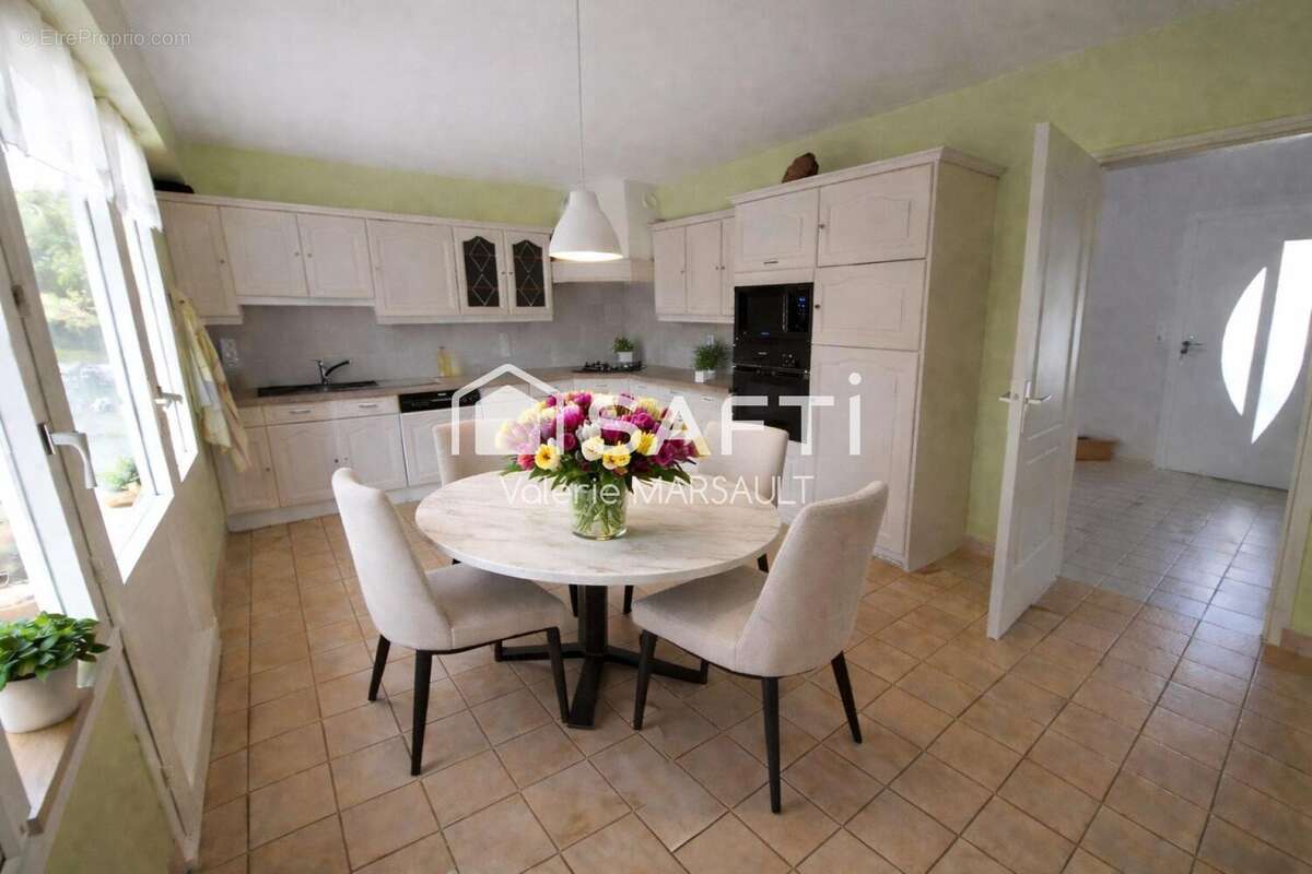 Photo 4 - Maison à LUYNES