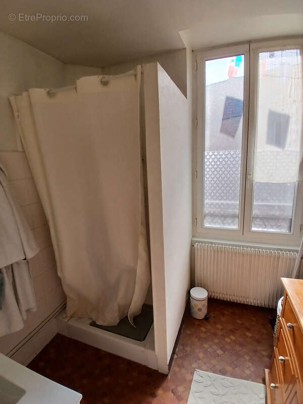 Lormes centre ville, maison de caractère avec 4 chambres et cour. Morvan. - photo 23