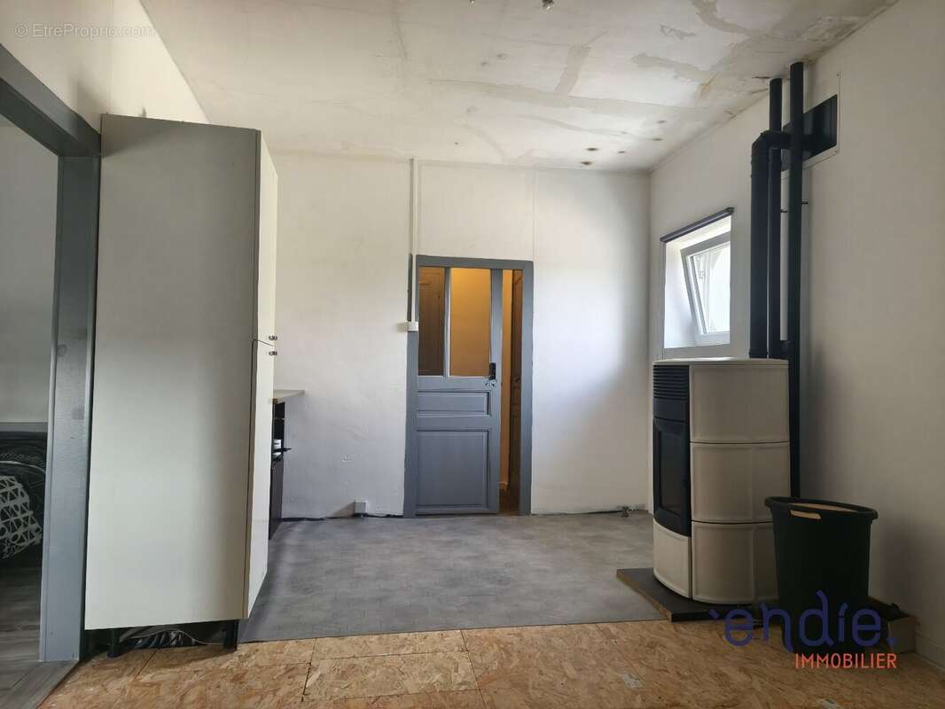 Maison à COSNE-D&#039;ALLIER