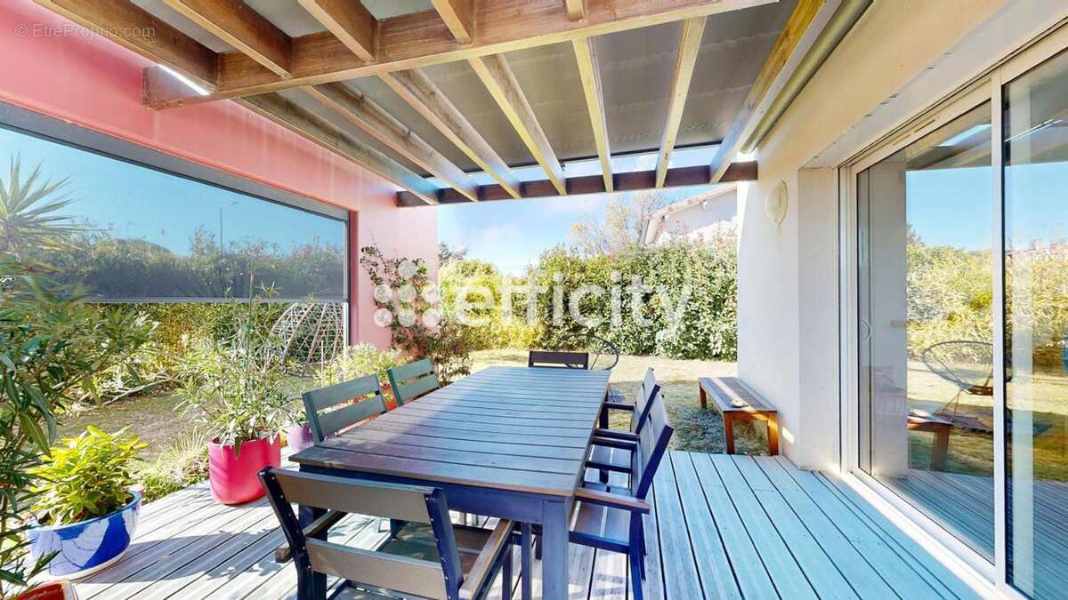 Maison à SAINT-ORENS-DE-GAMEVILLE