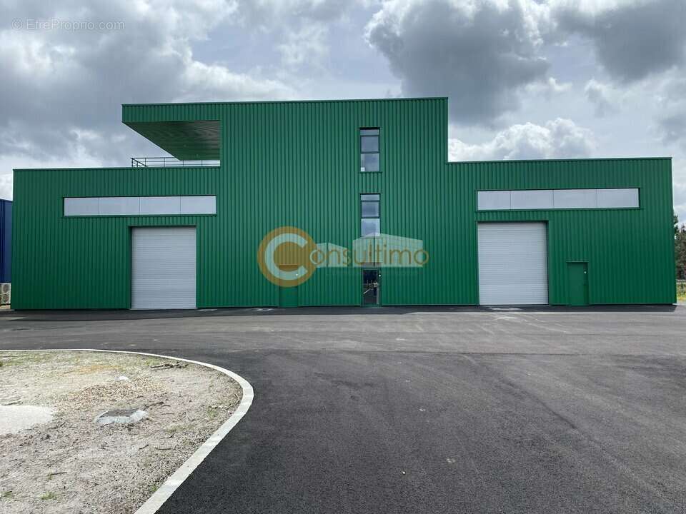 Mixte activites-bureaux à vendre - photo 3