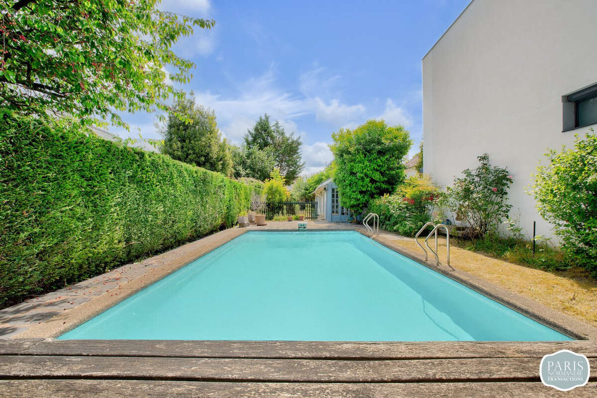 Maison à ISSY-LES-MOULINEAUX