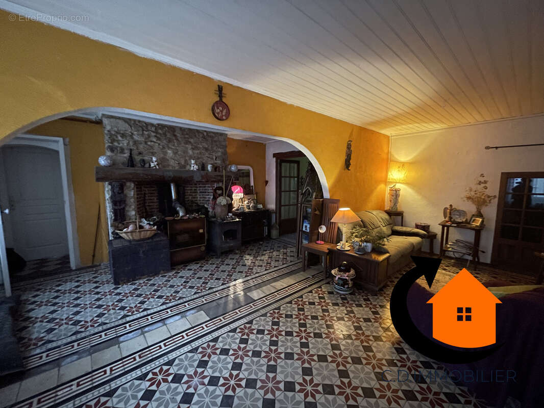 Maison à CHAMPROND-EN-GATINE
