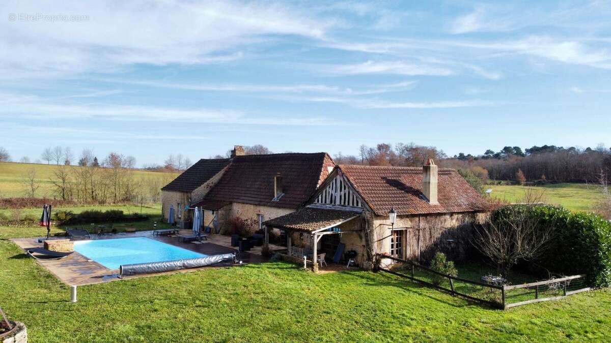 Maison à SAINTE-ALVERE