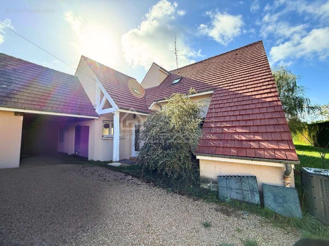 Maison à MILLY-LA-FORET
