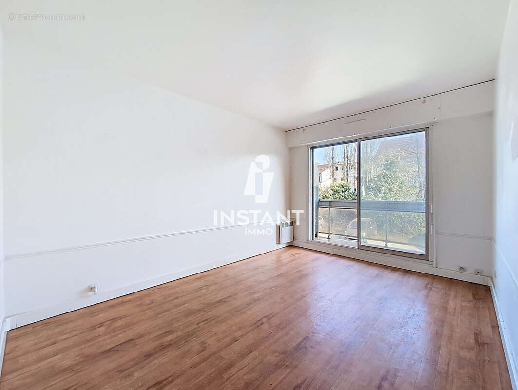 Appartement à L'HAY-LES-ROSES