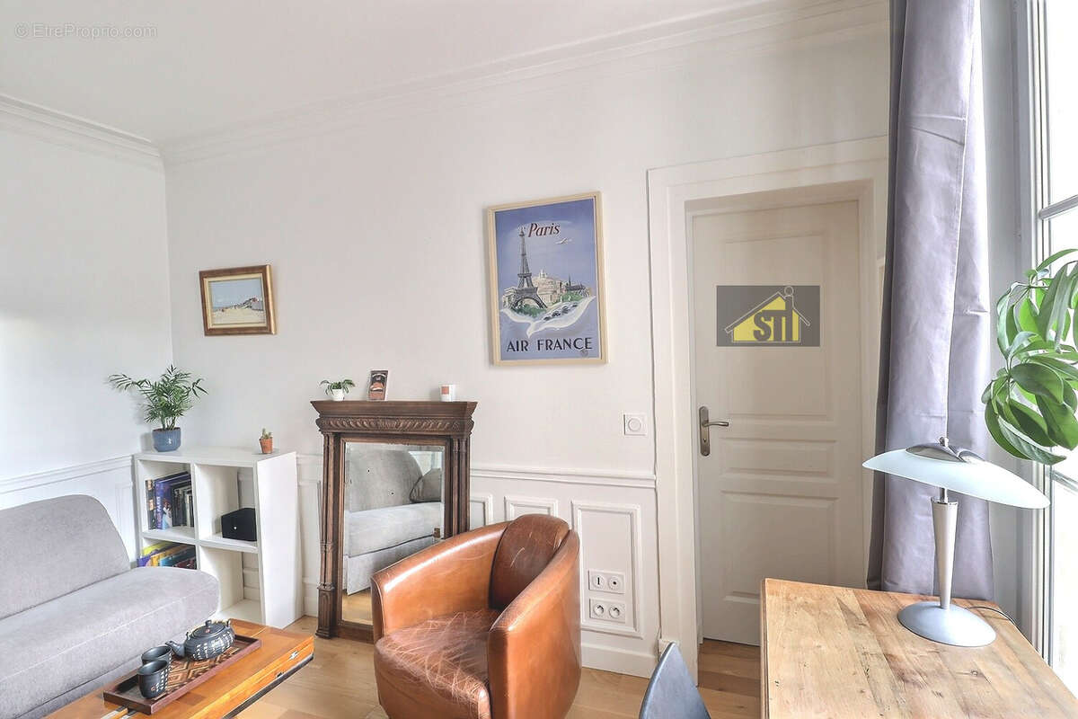 Appartement à PARIS-14E