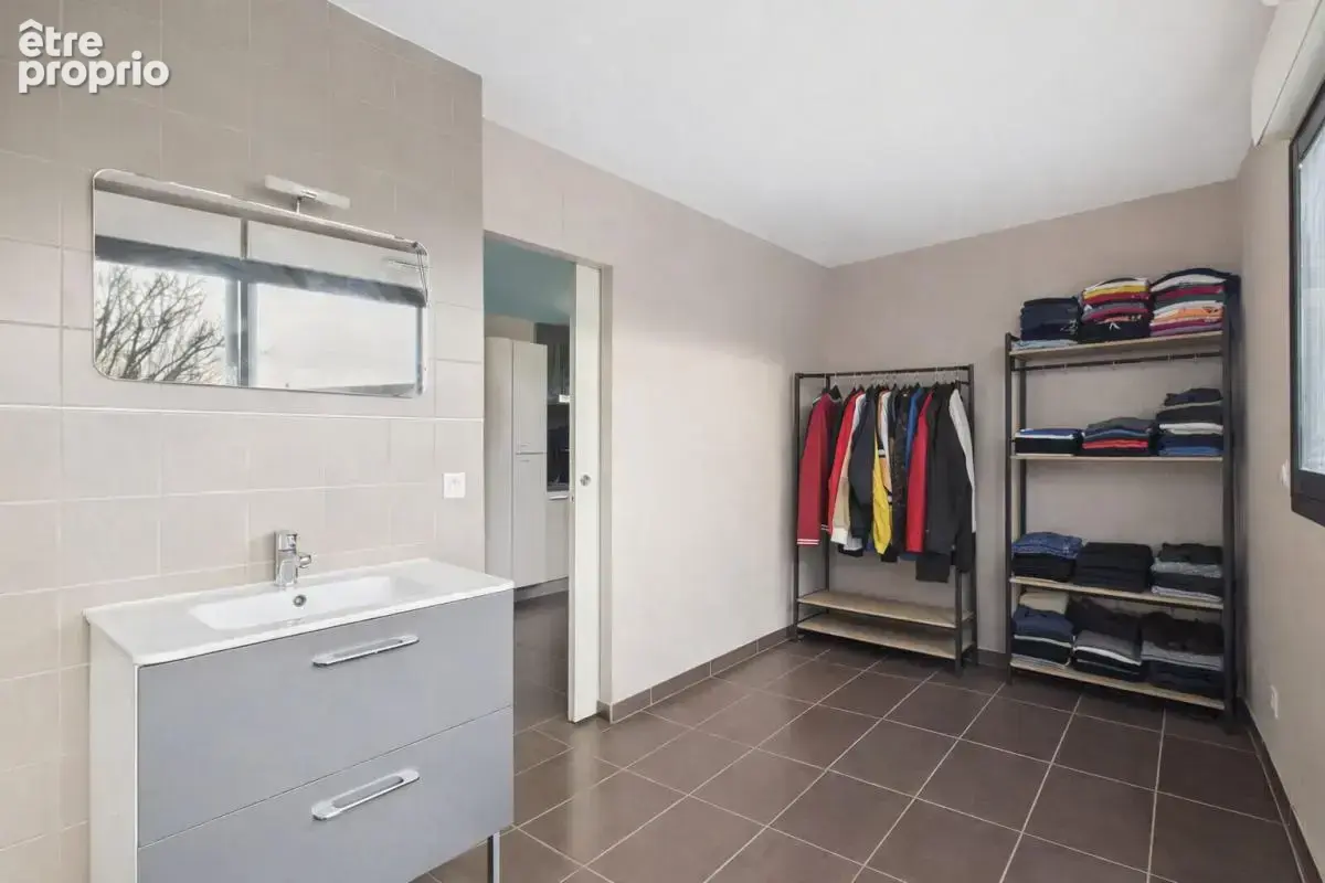 EXCLUSIVITE // Grand studio avec terrasse et parking en sous-sol - photo 6