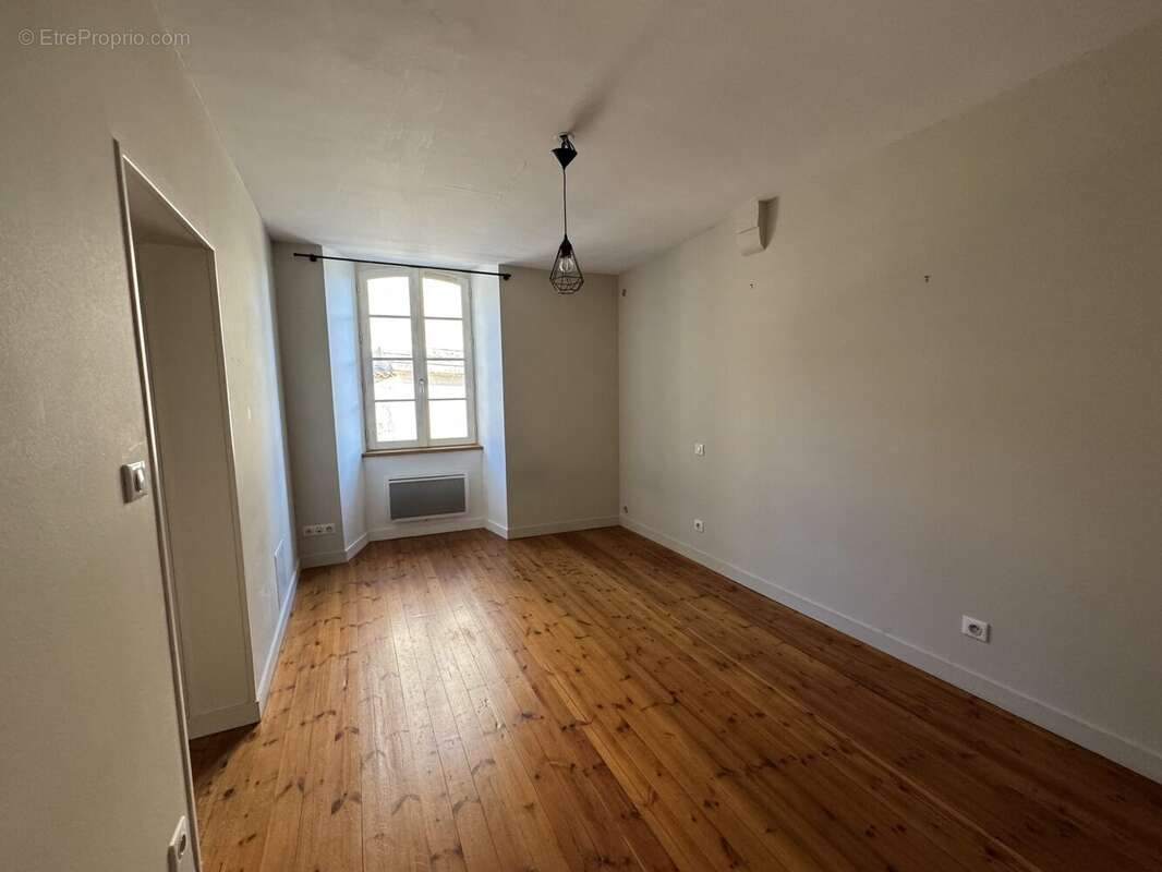 Appartement à SAINTES