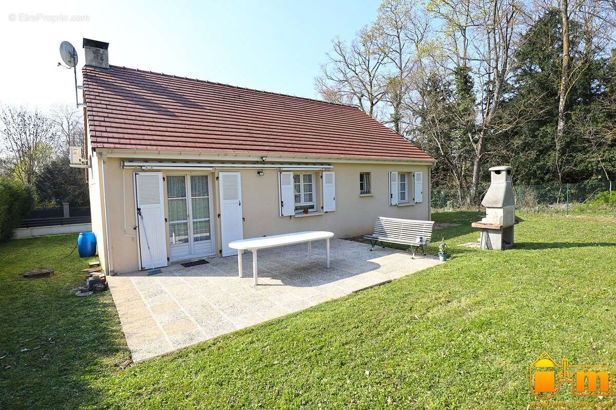 Maison à MEREVILLE