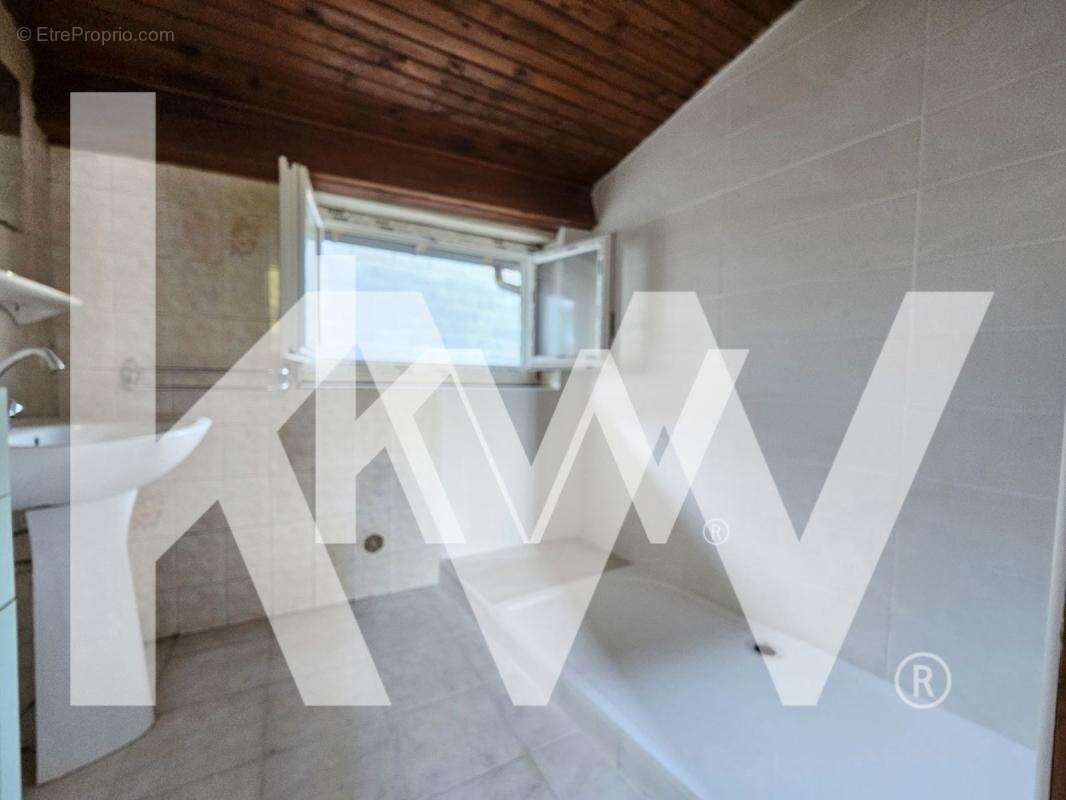 Maison à SAINT-JUERY