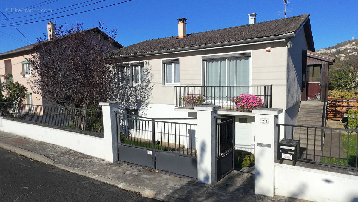 Maison à VEYRE-MONTON