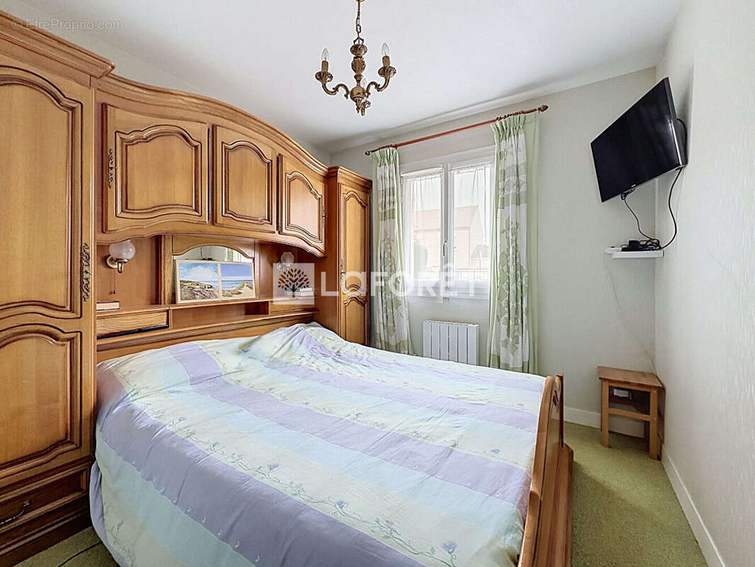 Laforêt Luzarches propose - Maison Villaines Sous Bois 6 pièce(s) 121.91 m2 - photo 6