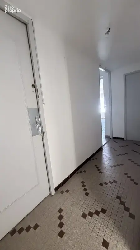 Appartement 24 m² à Lodeve  - photo 3