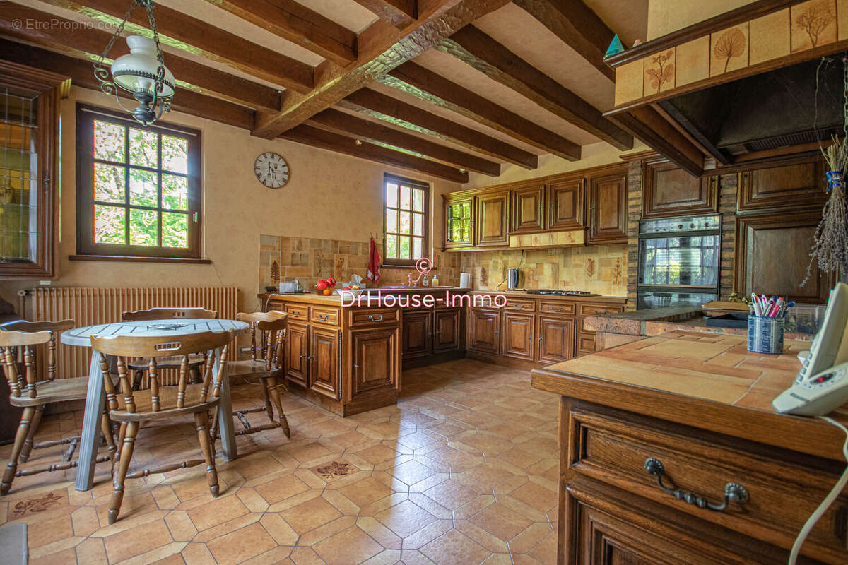 Maison 217 m² à Auffreville-Brasseuil  - photo 7