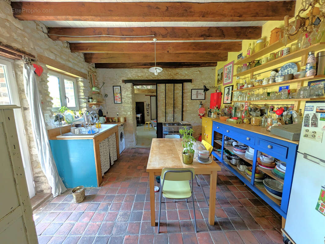 Maison à POILLY-SUR-THOLON