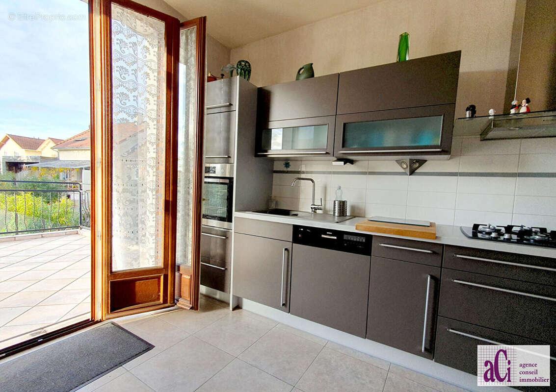 Maison à L&#039;HAY-LES-ROSES