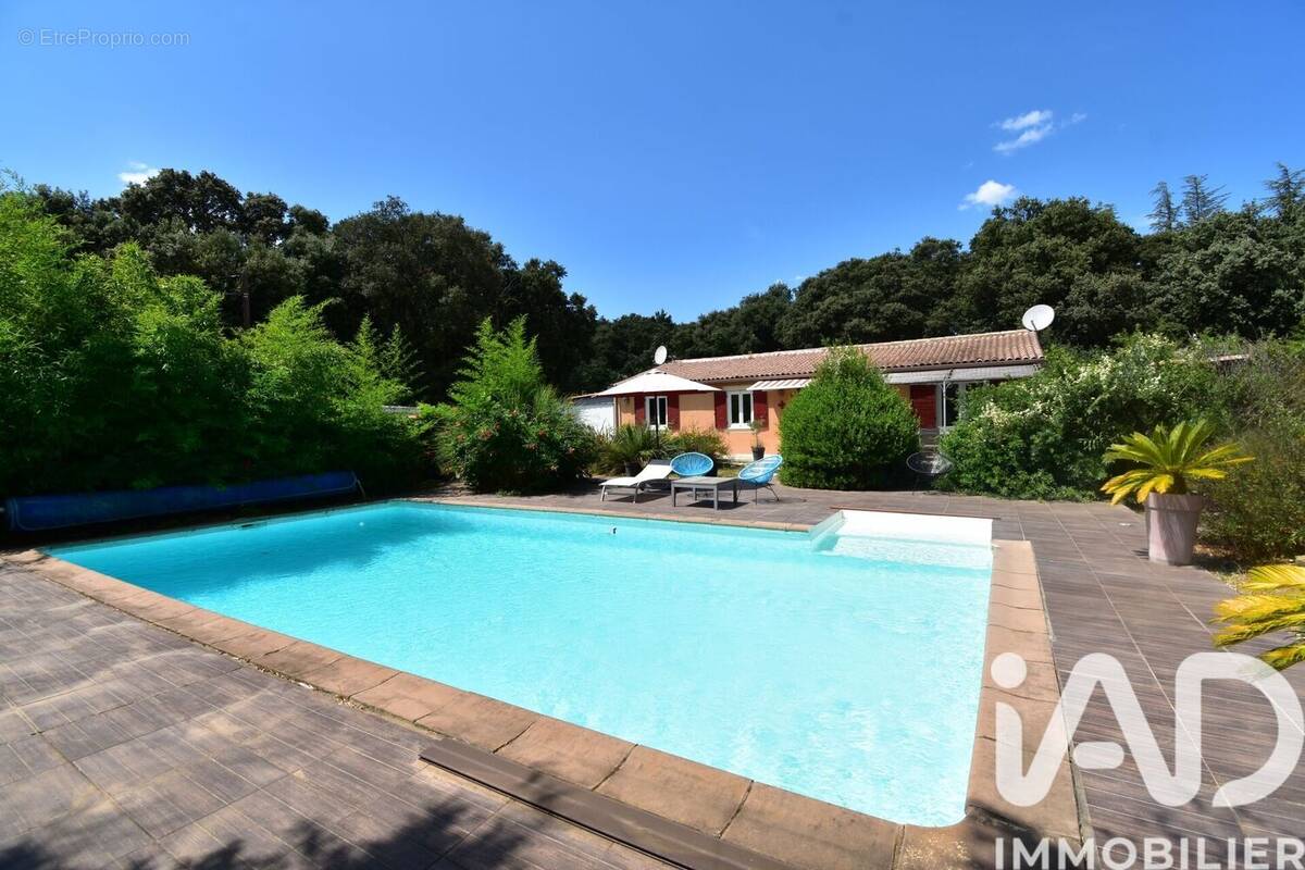 Photo 1 - Maison à NIMES