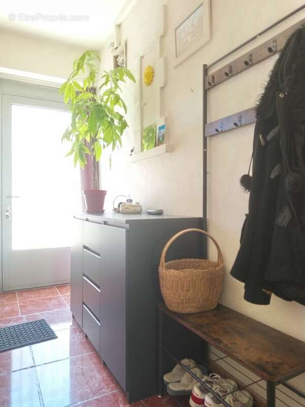 Maison 90 m2 + cour  proche Gare idéal 1er achat ou investisseur - photo 4