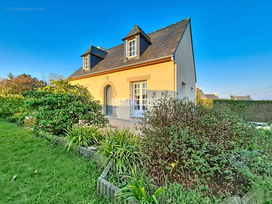 Maison à LANVALLAY
