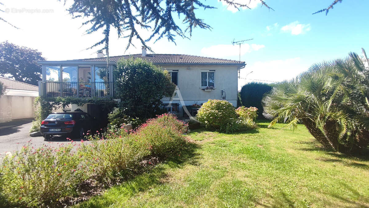 Maison à LA GENETOUZE