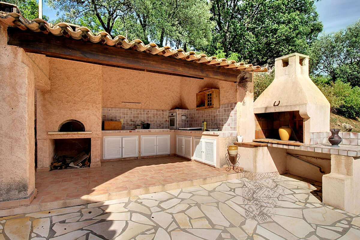 A VENDRE EN EXCLUSIVITE à Draguignan - Maison 4 pièces Lumineuse et calme avec belle vue - photo 18