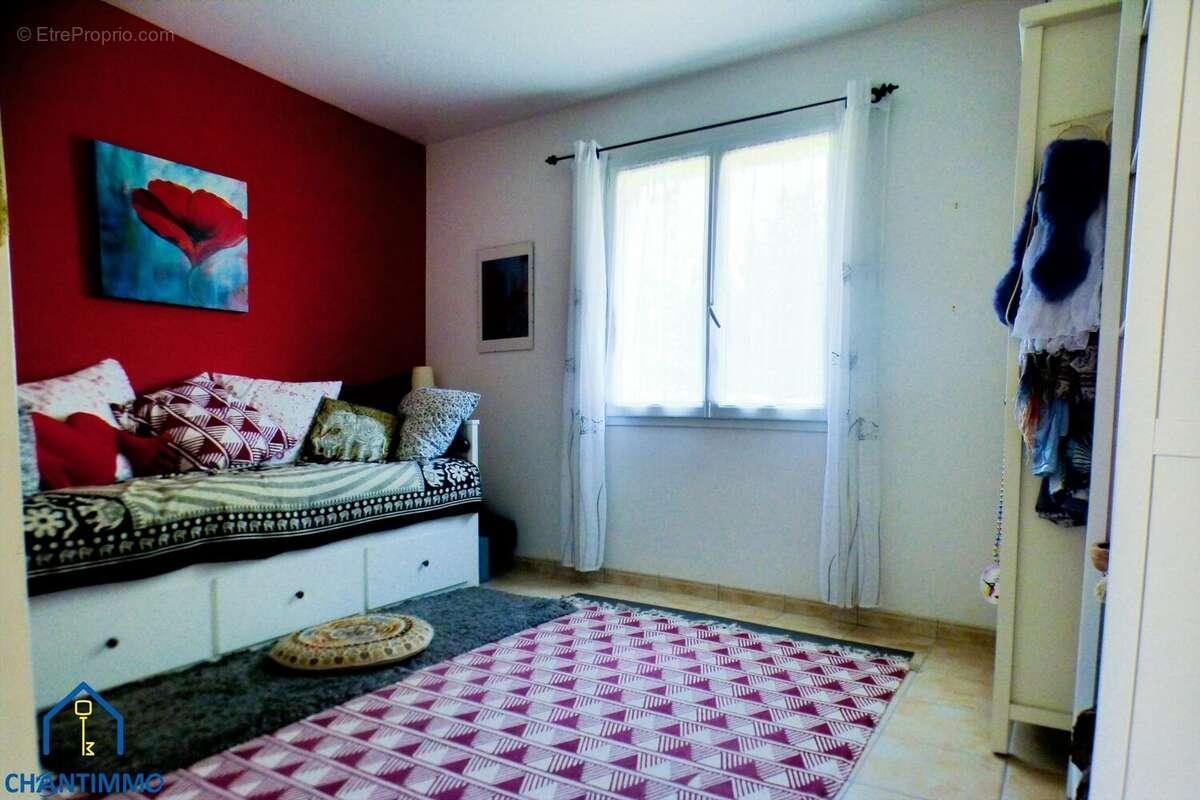 Maison à BAZOGES-EN-PAREDS