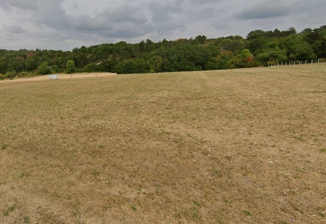 Terrain à CAMPAGNAC-LES-QUERCY