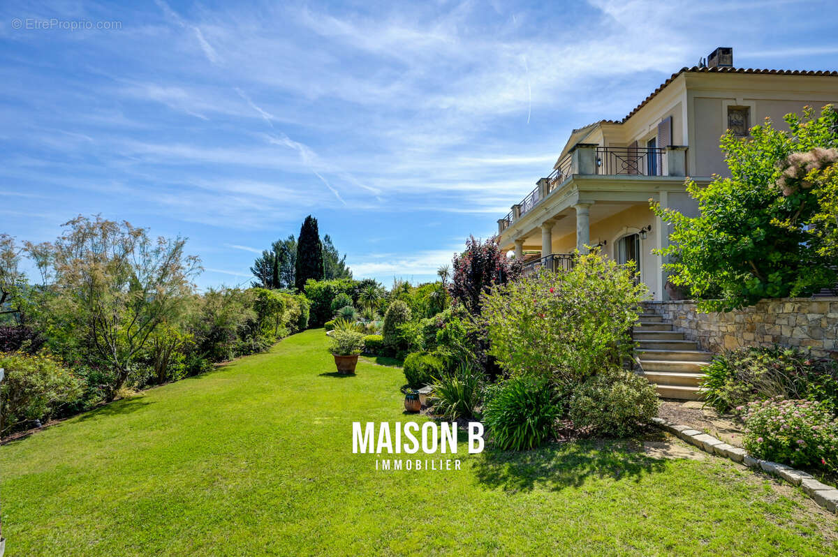 Maison à ROQUEVAIRE