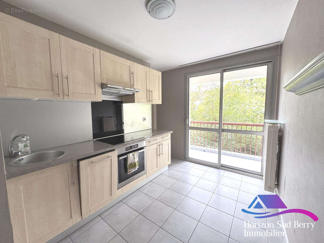 Cuisine équipée - Appartement à BOURGES