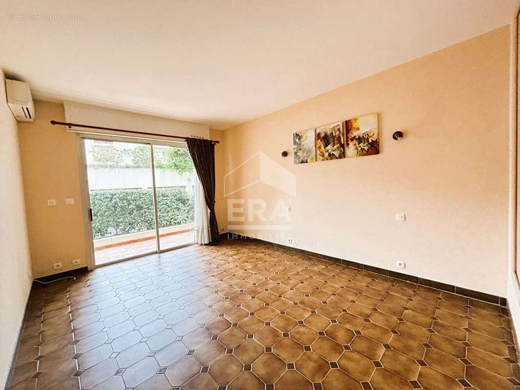 PORT FREJUS 2. Appartement 2 pièces 47 m2 - photo 4