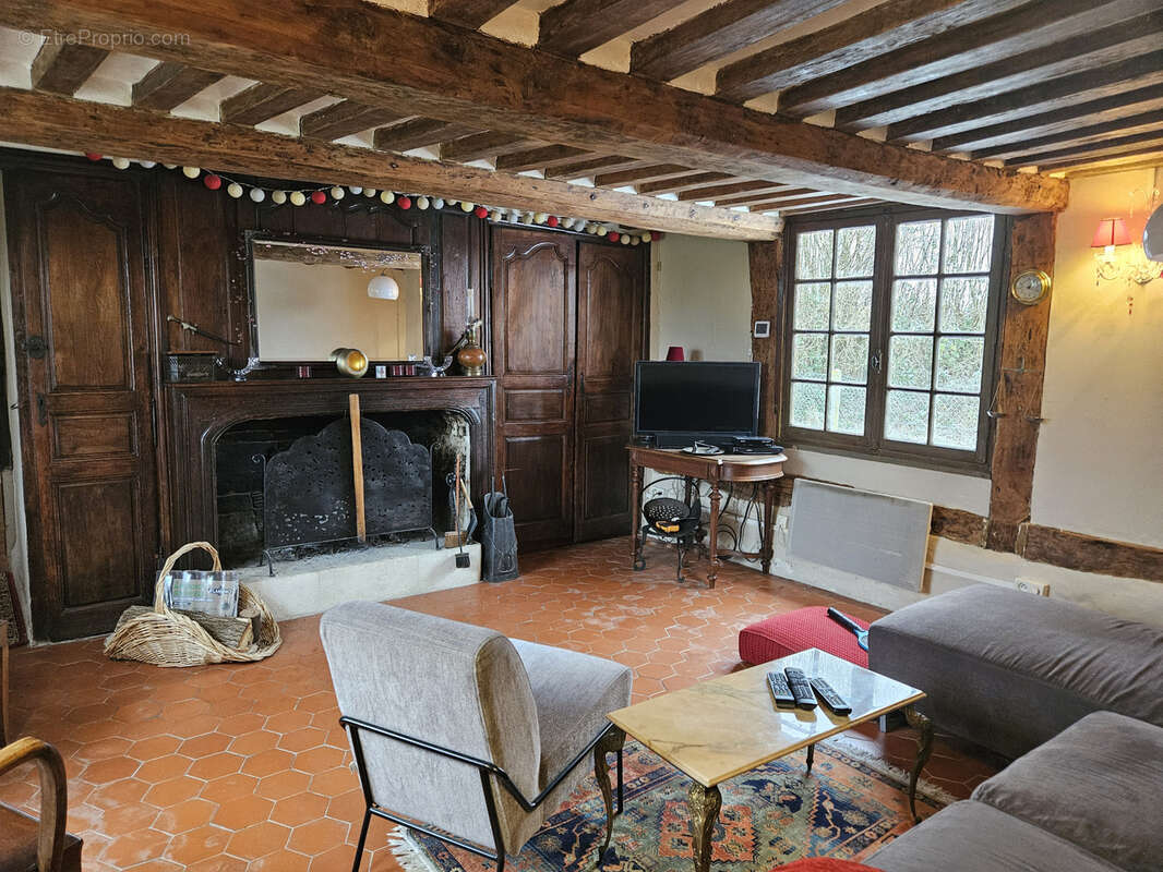 Maison à CORMEILLES