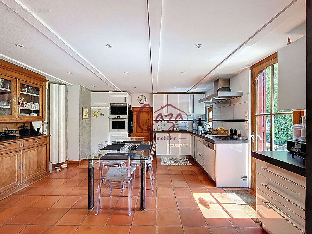 Maison à CAMBLANES-ET-MEYNAC