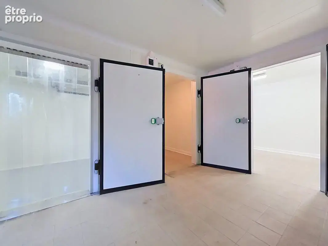 Maison - 4 Chambres - Buanderie - Grande cour - Jardin - Grange - Au calme - photo 27
