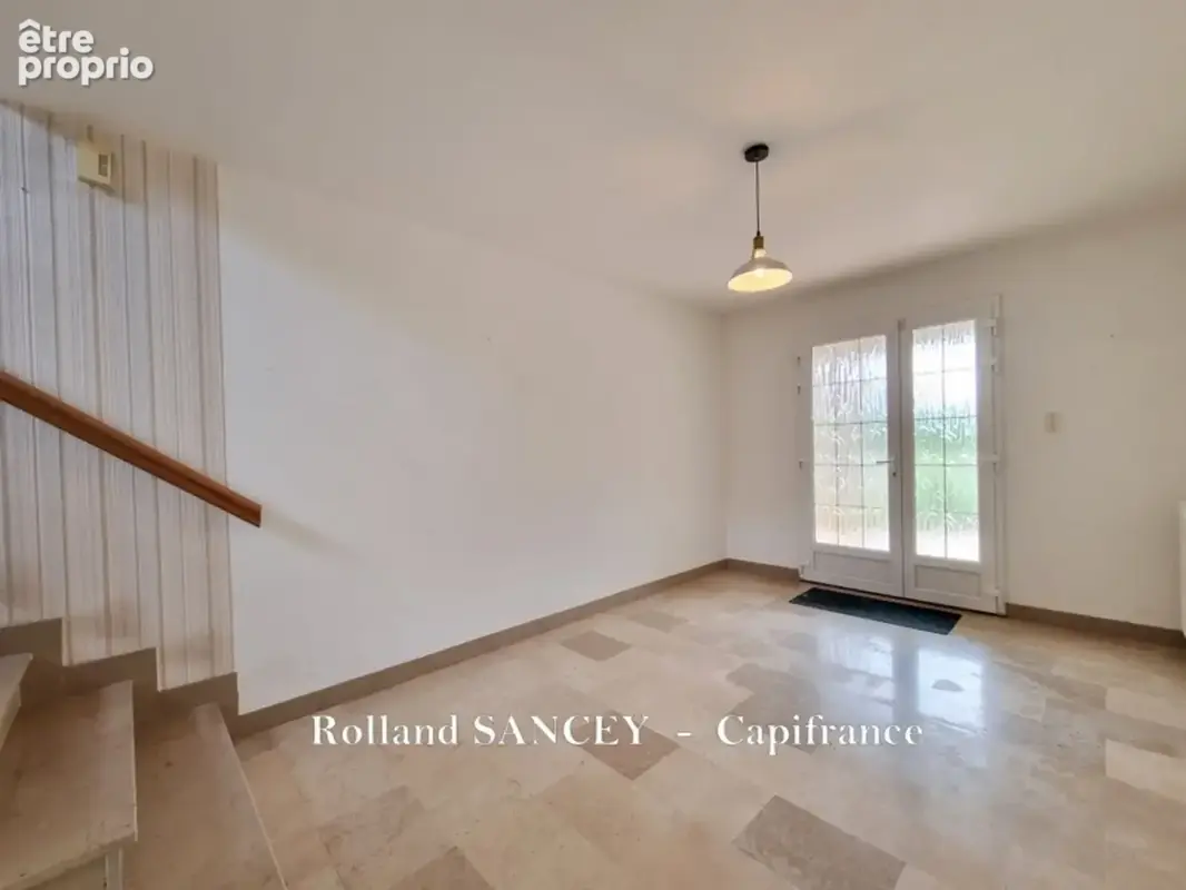 A vendre  ROYE (70) Maison avec habitation principale et logement locatif sur plus de 5800 m2 - photo 12