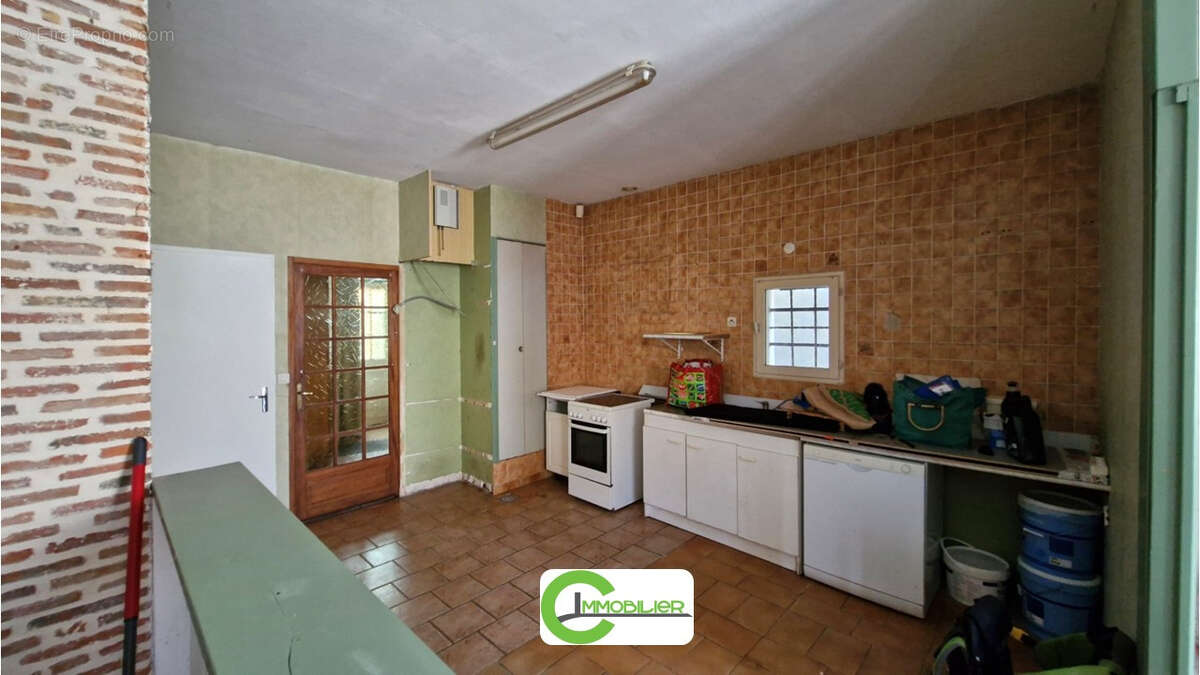 Maison de village a courgenard - photo 7