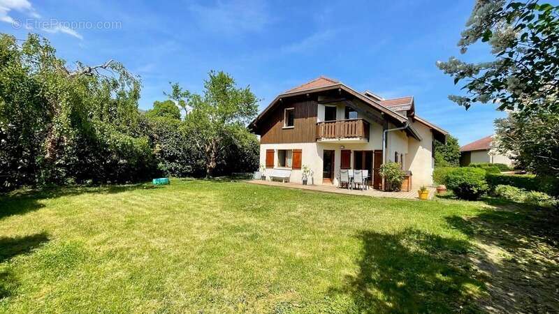 Maison à CROZET